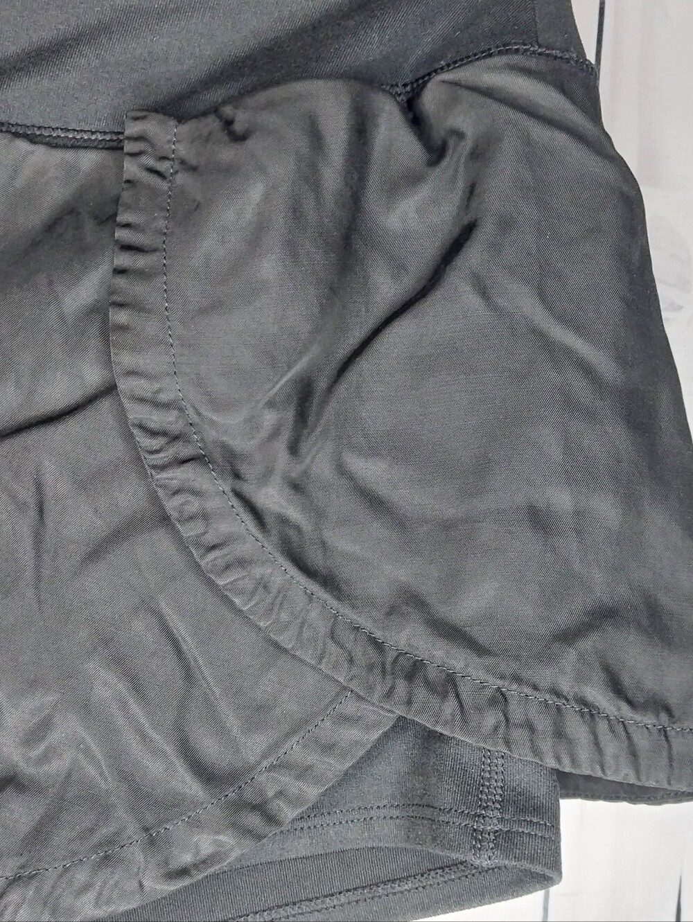 Athleta 2-in-1 Layered Black Running Athletic Casual Minimalist Shorts / Skorts - Picture 2 of 6